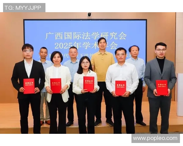 亚自由与天主大学的对决:教育理念与学术成就的深度探讨 亚自由与天主大学的对决:教育理念与学术成就的深度探讨