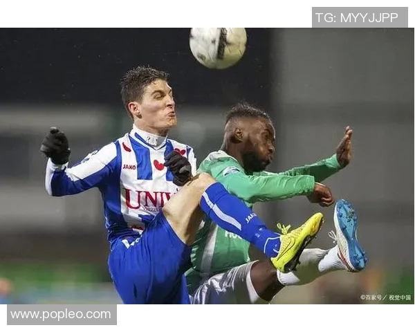 多德勒支与赫尔蒙特的激烈对决揭示了足球战术的新趋势与球队实力的较量 多德勒支与赫尔蒙特的激烈对决揭示了足球战术的新趋势与球队实力的较量