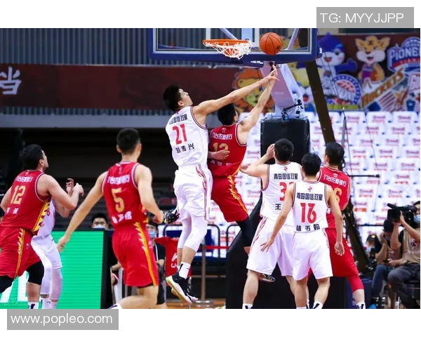 CBA联赛精彩对决广东队迎战新疆队实力较量引发球迷热议